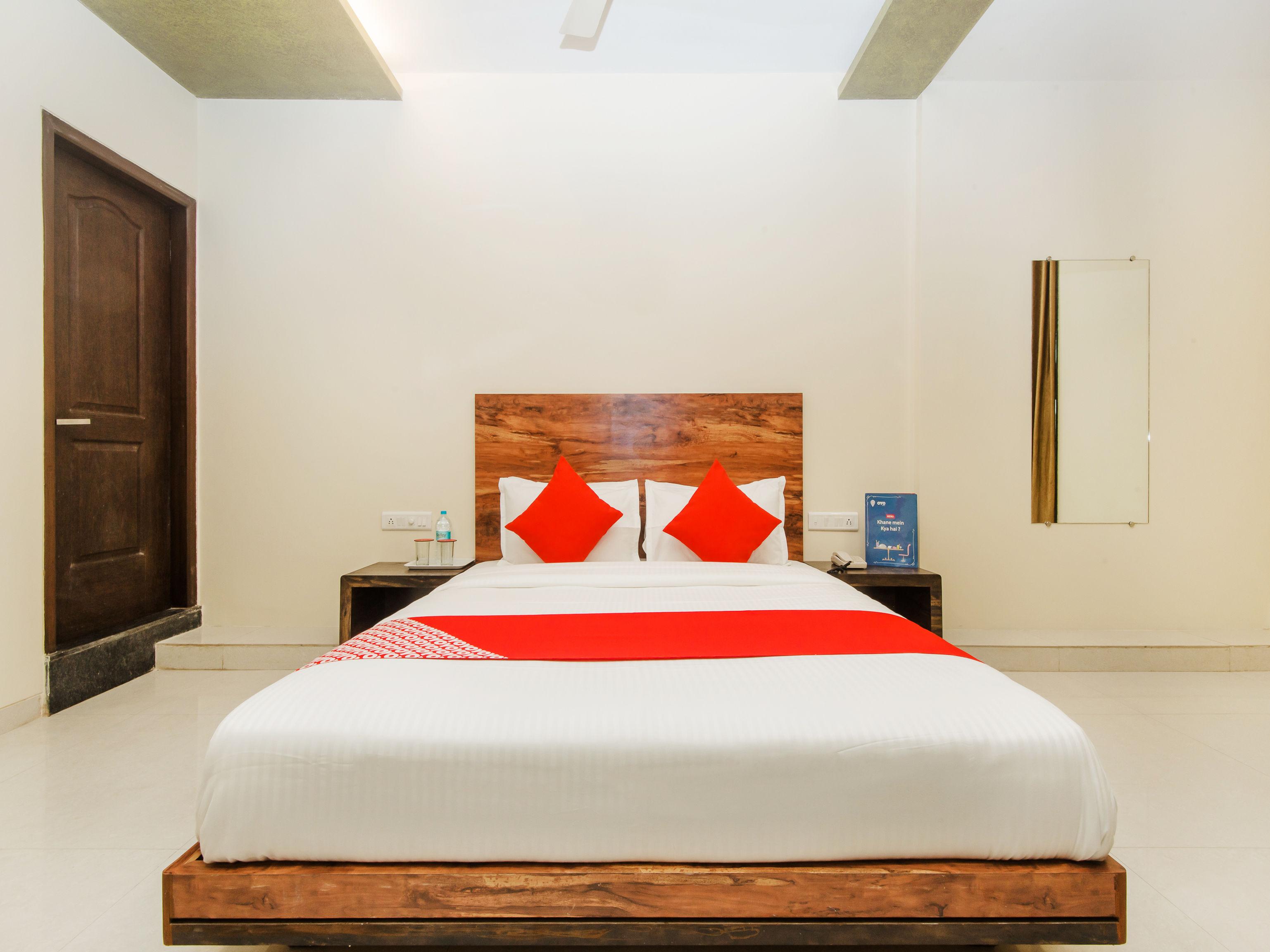 Hotel Sai Comforts Bapane Luaran gambar